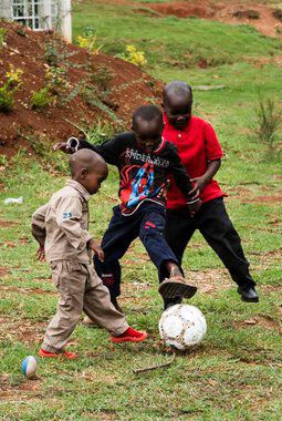 Fotball p&aring; Kipchamgaa Children&acute;s Home