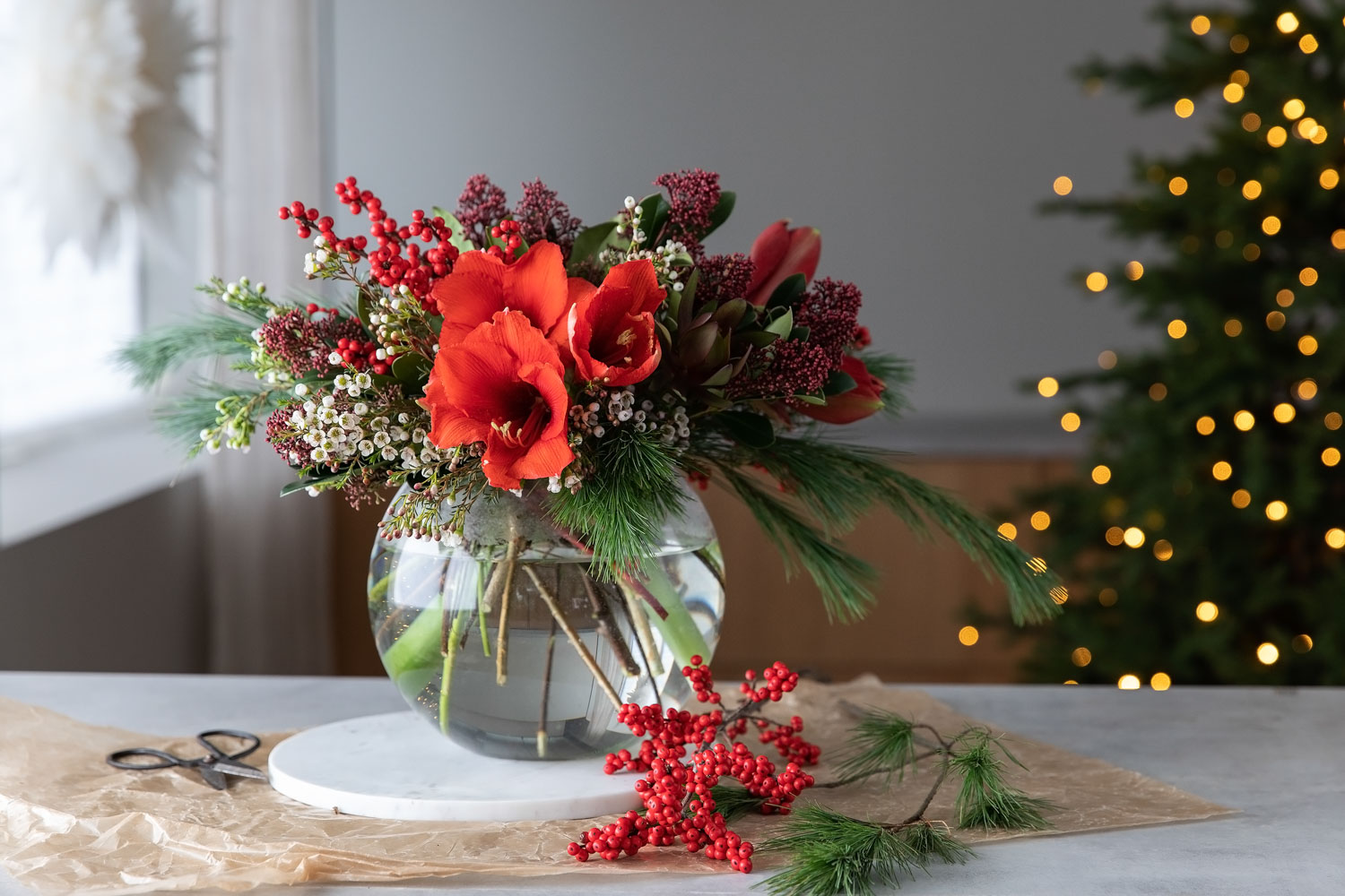 R&oslash;d julebukett med amaryllis